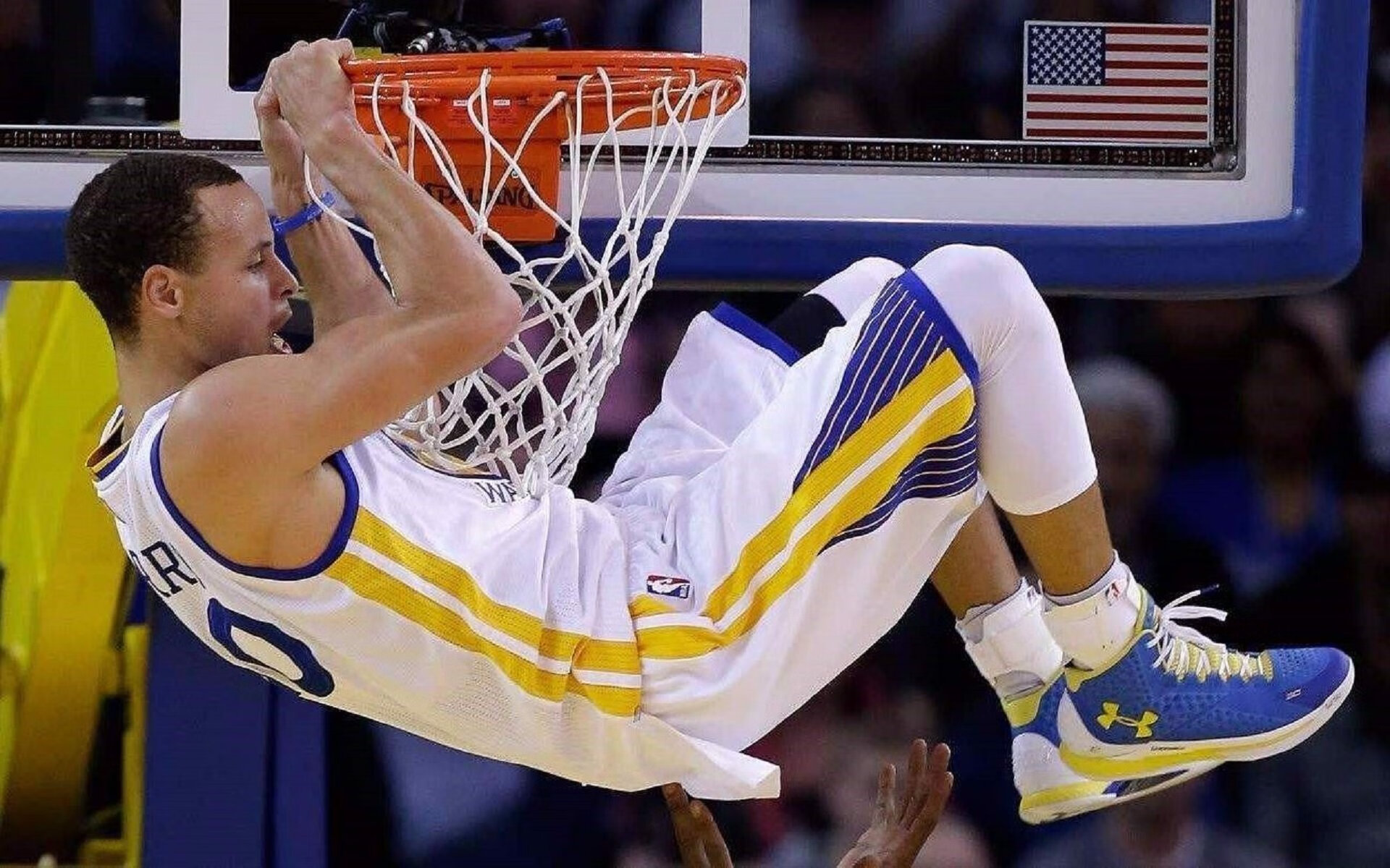 poster_main_img